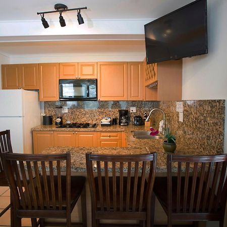 Courtney'S Place Historic Cottages & Inns คีย์เวสต์ ภายนอก รูปภาพ