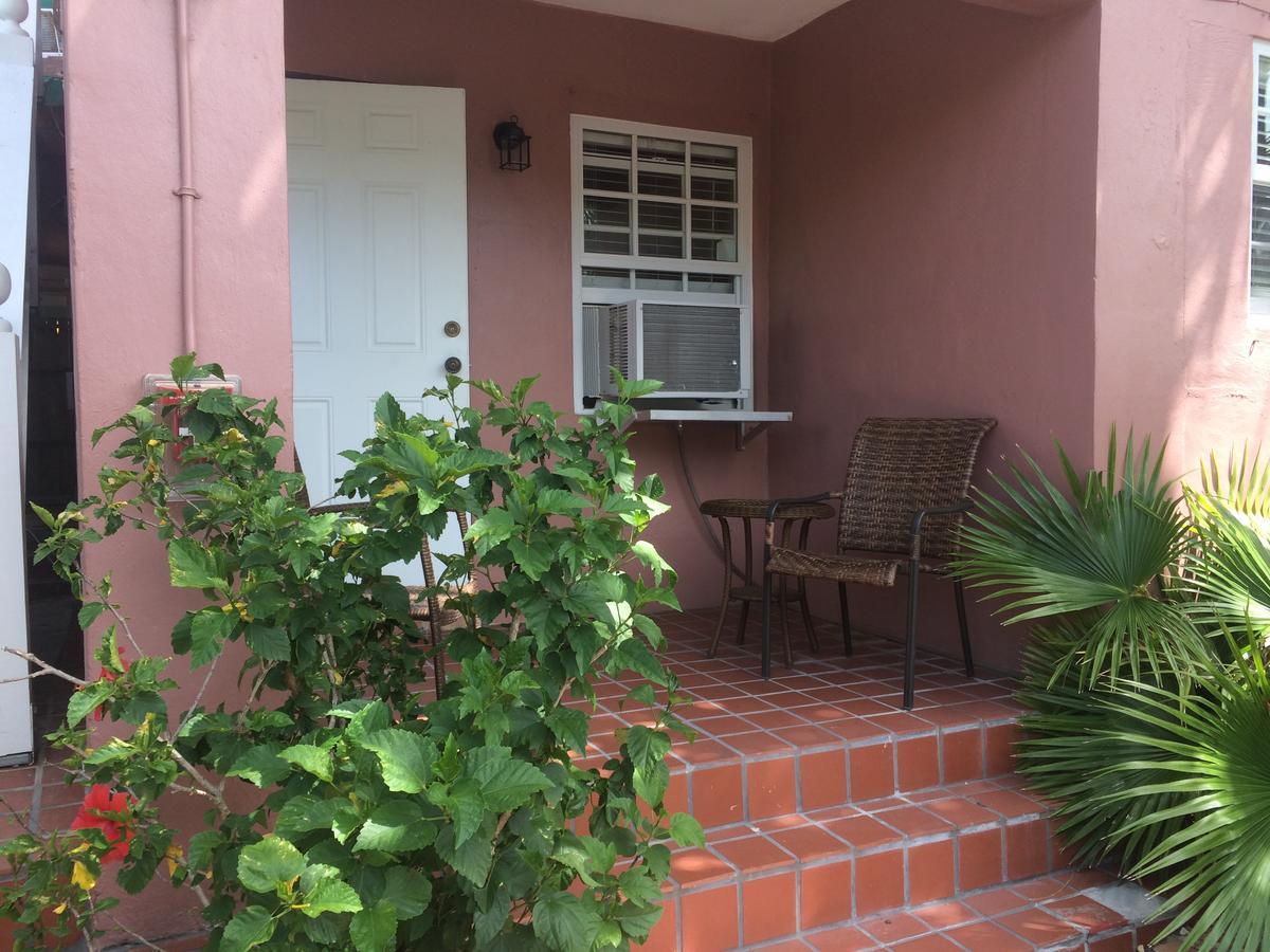 Courtney'S Place Historic Cottages & Inns คีย์เวสต์ ภายนอก รูปภาพ