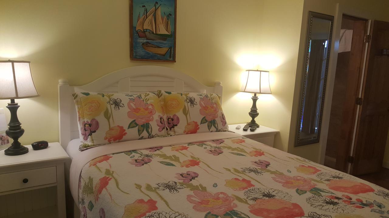 Courtney'S Place Historic Cottages & Inns คีย์เวสต์ ภายนอก รูปภาพ