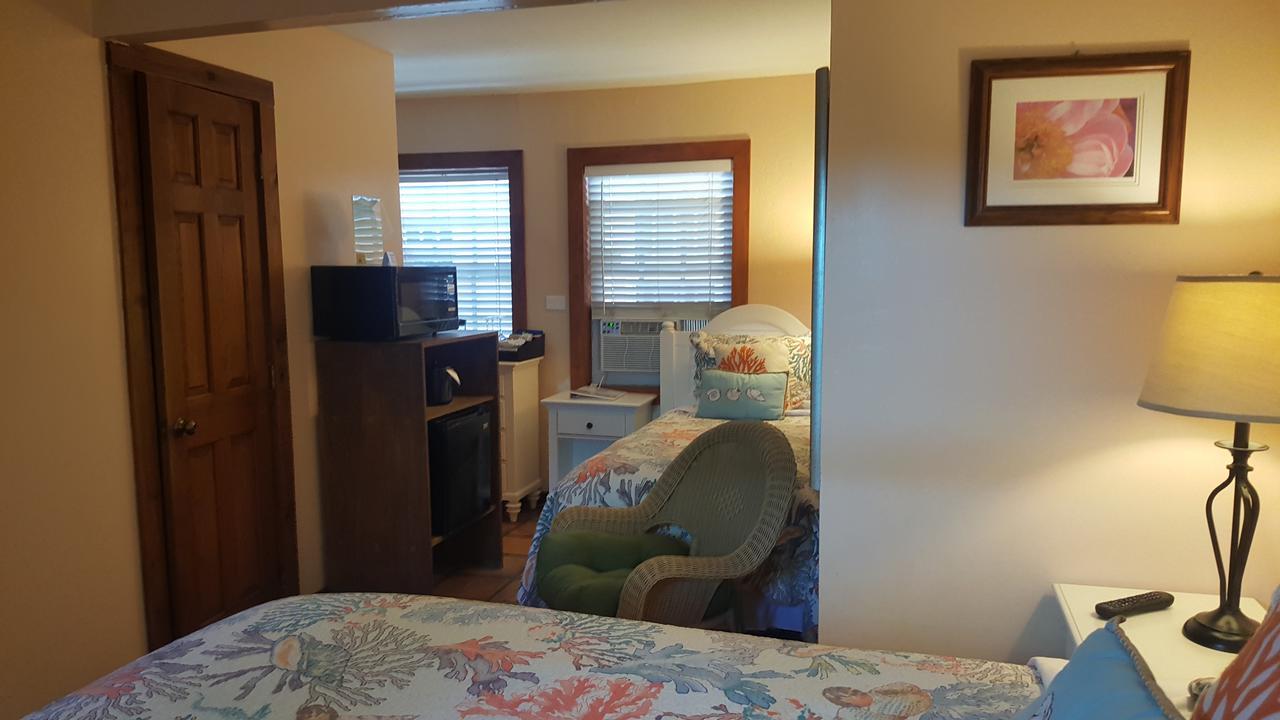 Courtney'S Place Historic Cottages & Inns คีย์เวสต์ ภายนอก รูปภาพ